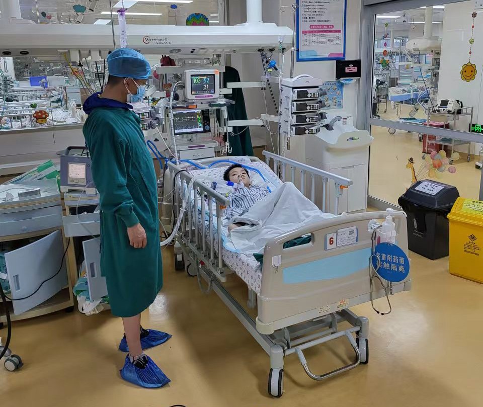 临潭县跨省救护车出租公司